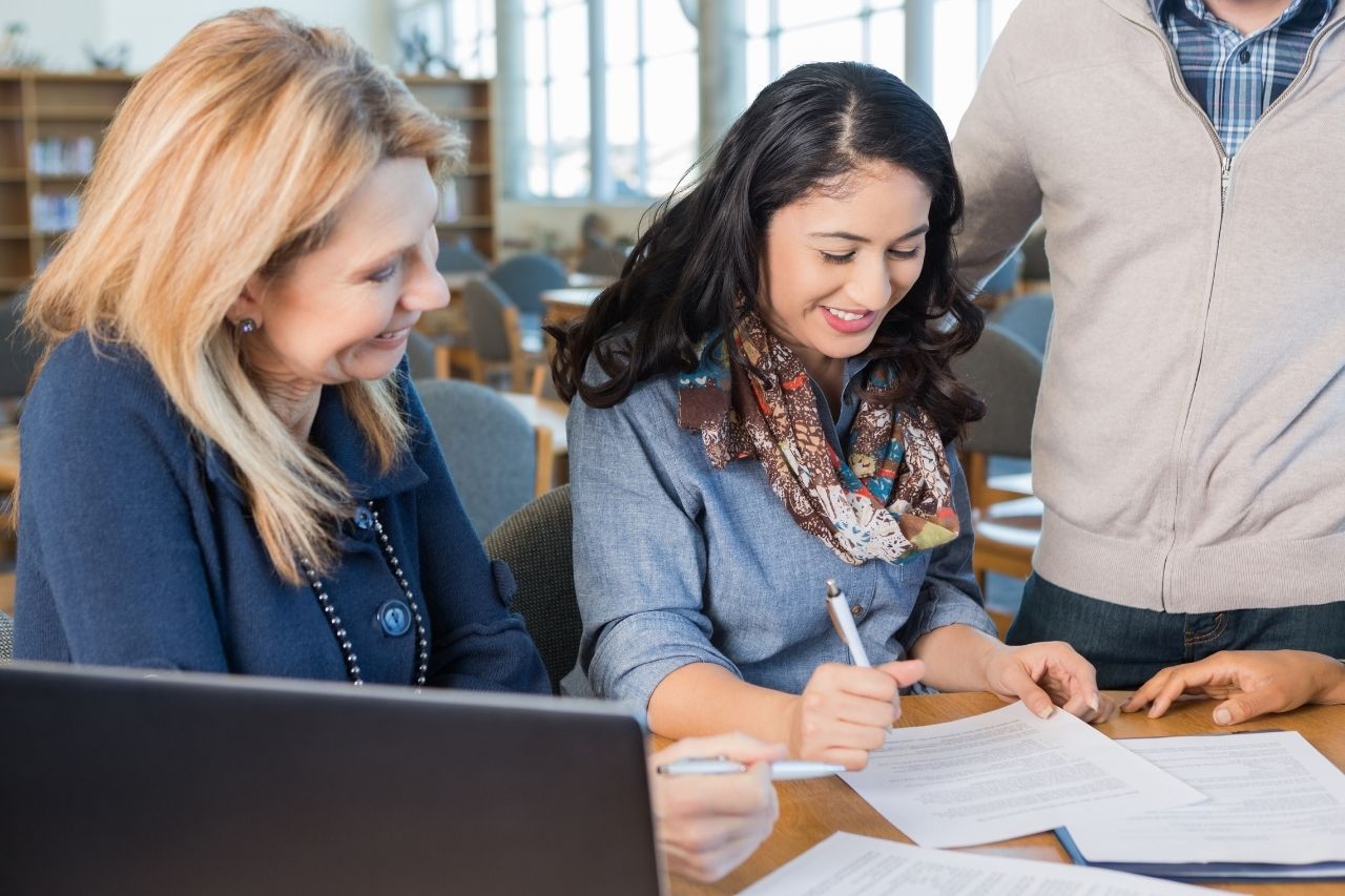 Fachliche Spezialisierung und Weiterbildung in der Sozialarbeit